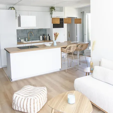 Double Balcon 4 Pers 100m Апартаменты *