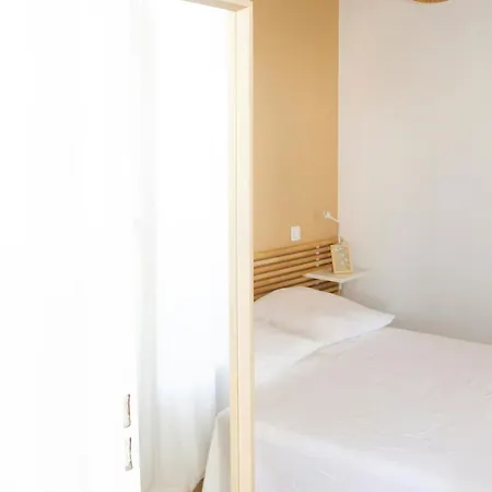 Double Balcon 4 Pers 100m Апартаменты *